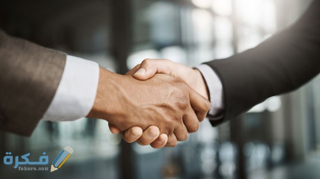 الرد على كلمة البقاء لله عبارات تعزية البقاء لله 1 iStock Handshake 030620