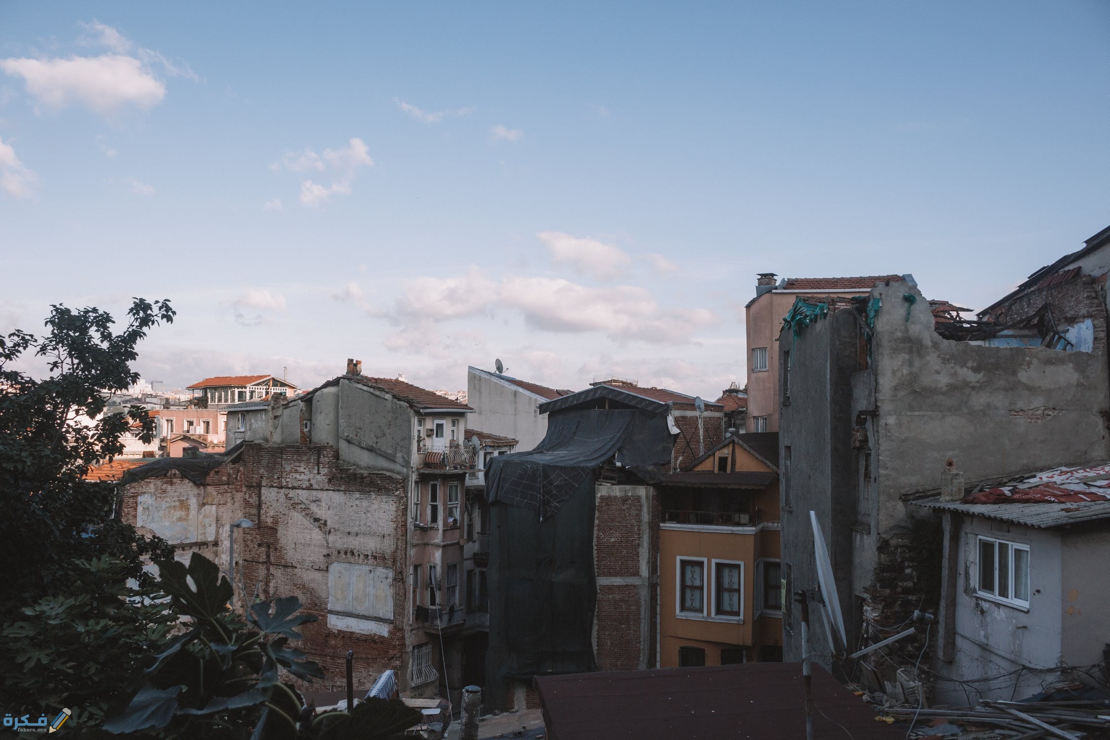 تفسير رؤية النجاة من الزلزال في المنام 1 pexels photo 2079223