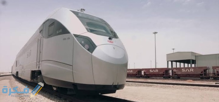 ينتج مصنع للألعاب ثلاثة أنواع من وسائل المواصلات (سيارة ، قطار ، طائرة)، ومن كل نوع ثلاثة ألوان ( أحمر ـ ازرق ـ اسود ) اي الجدول التالية يمثل جميع النواتج الممكنة للألعاب التي ينتجها المصنع 1 IMG ٢٠٢١٠٣١٨ ٠٢٤٦١٠
