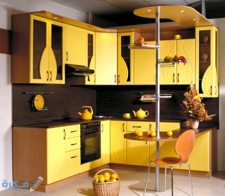 الألوان المناسبة مع اللون البني في المطبخ