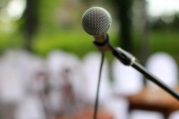 أهداف الإذاعة المدرسية 1 الإذاعة المدرسية وأهدافها