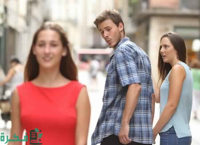 لماذا ينجذب الرجل لخلفية المرأة 1 ينجذب الرجل لخلفية المرأة