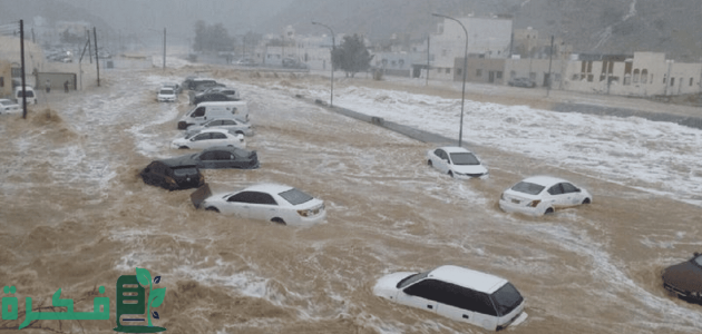 شرطة دبي توفر خدمات مجانية لأصحاب السيارات المتضررة من الأمطار في الإمارات 1 خدمات مجانية لأصحاب السيارات المتضررة من الأمطار في الإمارات