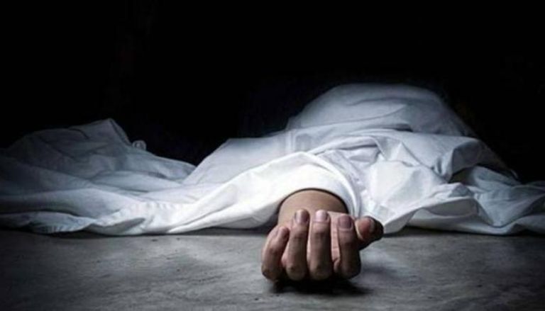 "جريمة بشعة".. أب يقتل 12 فرداً من عائلته قبل أن ينتحر في العراق 2 بشعة في العراق. لماذا أقدم أب على قتل 12 فرداً من عائلته قبل أن ينتحر؟