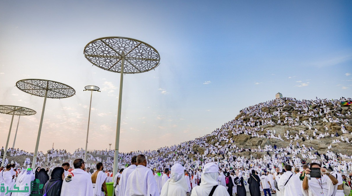 أكثر من 1.8 مليون حاج وحاجة يقفون على جبل عرفات لتأدية ركن الحج الأكبر 3 أكثر من 1.8 مليون حاج وحاجة يقفون على صعيد عرفات لتأدية ركن الحج الأكبر