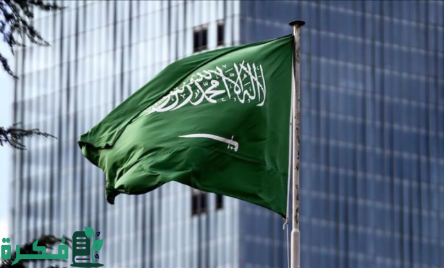"الأرصاد" ينبه 11 منطقة: أمطار غزيرة ورياح وأتربة مثارة وموجة حارة "الأرصاد" ينبه 11 منطقة: أمطار غزيرة ورياح وأتربة مثارة وموجة حارة