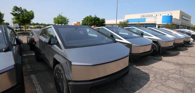 «أزمة» مبيعات تسلا تتفاقم في أوروبا.. إيلون ماسك يواجه تحديات جديدة!