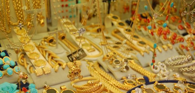 «اكتشف» أسعار الذهب اليوم الجمعة 20 يونيو 2025.. كم وصل سعر عيار 21؟