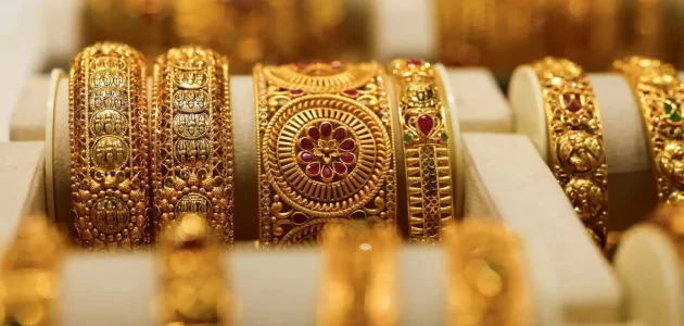 «اكتشف» سعر الذهب اليوم في السعودية: عيار 21 والجنيه والأوقية بتاريخ 17/6/2025!
