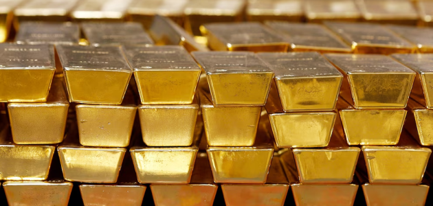 «انخفاض مفاجئ» أسعار العقود الآجلة للذهب تتراجع بأكثر من 1%