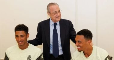 بيريز يساند لاعبي ريال مدريد قبل مواجهة الهلال في مونديال الأندية – صور حصرية