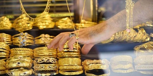 «حرب إيران» ترفع أسعار الذهب والنفط.. اكتشف كيف تؤثر التوترات الإقليمية على الاقتصاد!