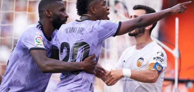 عقوبات صارمة ضد المتهمين بالعنصرية تجاه فينيسيوس: تفاصيل جديدة من الدوري الإسباني