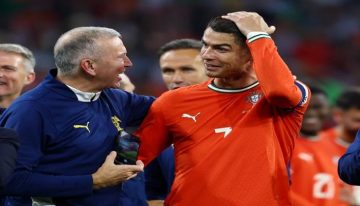 كريستيانو رونالدو يحرج مشجعًا برد فعل غير متوقع! (شاهد الفيديو)