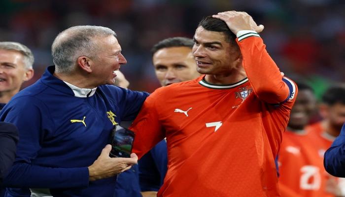 كريستيانو رونالدو يحرج مشجعًا برد فعل غير متوقع! (شاهد الفيديو)