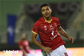 محمد شريف يكشف حقيقة انتقاله إلى الزمالك وبيراميدز: كل يوم نادي!