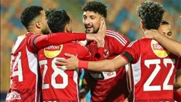 نجم الأهلي السابق يوقع رسميًا للزمالك: تفاصيل الصفقة المثيرة