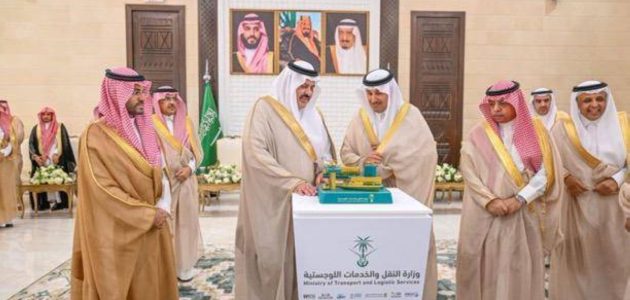 أمير منطقة حائل يطلق 13 مشروعاً جديداً للطرق باستثمار 47 مليون ريال 1 أمير منطقة حائل يطلق 13 مشروعاً جديداً للطرق باستثمار 47 مليون ريال