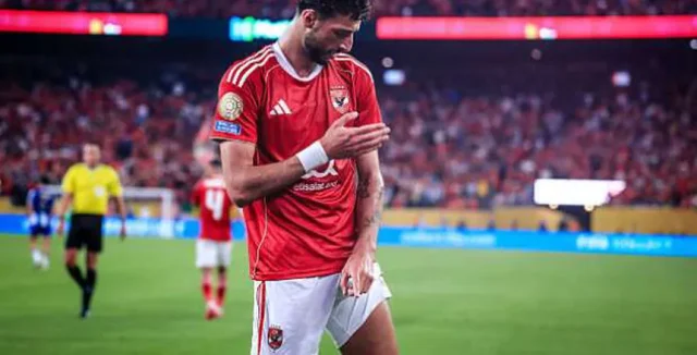 الأهلي يرفع العقوبة على
