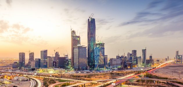 السعودية تطلق نظامًا جديدًا لتسهيل تملك الأجانب للعقارات
