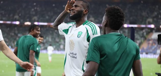 المدير الرياضي في فيورنتينا يؤكد استبعاد كيسيه من خطط الفريق 1 المدير الرياضي في فيورنتينا يؤكد استبعاد كيسيه من خطط الفريق