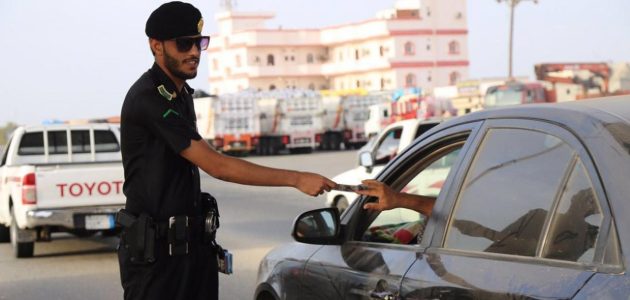 المرور السعودي يبدأ رصد المخالفات على طريق الرياض-مكة: تفاصيل العقوبات وضوابط السفر