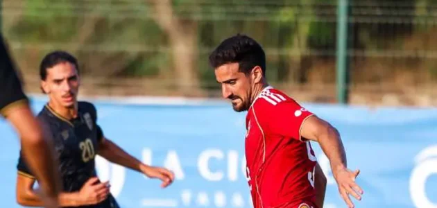 بن رمضان يكشف عن دعم جماهير الأهلي ويؤكد استعداده للعب كمهاجم إذا طلب منه المدرب 1 بن رمضان يكشف عن دعم جماهير الأهلي ويؤكد استعداده للعب كمهاجم إذا طلب منه المدرب