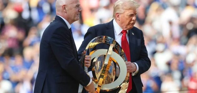 ترمب يحتفظ بالنسخة الأصلية لكأس العالم للأندية في مفاجأة غير متوقعة 1 ترمب يحتفظ بالنسخة الأصلية لكأس العالم للأندية في مفاجأة غير متوقعة