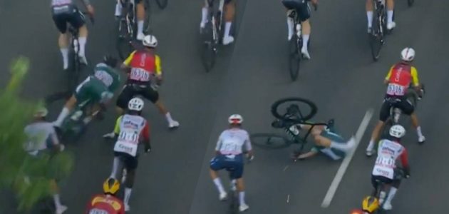 تصادم قوي يثير الجدل في طواف فرنسا: تفاصيل الحادث وتأثيره على المتسابقين