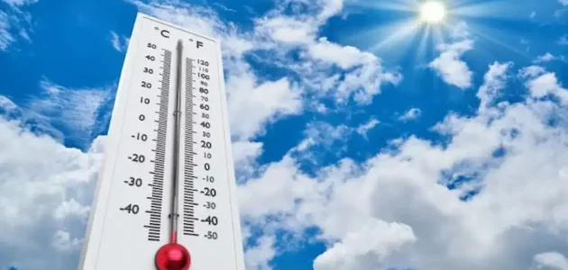 توقعات الطقس في الجزائر: درجات الحرارة، الرطوبة، وسرعة الرياح خلال اليوم