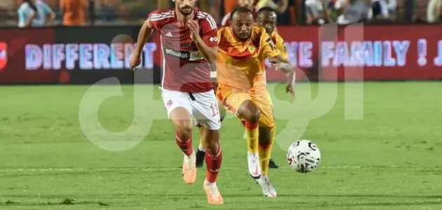 شوبير يكشف عن رد فعله المفاجئ تجاه مفاوضات بيراميدز لضم أحمد عبدالقادر 1 شوبير يكشف عن رد فعله المفاجئ تجاه مفاوضات بيراميدز لضم أحمد عبدالقادر