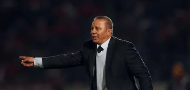 شوقي غريب يفقد لقب الدوري السوداني بعد هزيمة المريخ برباعية أمام الهلال 1 شوقي غريب يفقد لقب الدوري السوداني بعد هزيمة المريخ برباعية أمام الهلال