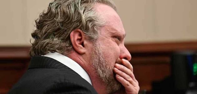 طبيب يقتل زوجته بالسم لتفادي تكاليف الطلاق في حادثة صادمة بالسعودية 1 طبيب يقتل زوجته بالسم لتفادي تكاليف الطلاق في حادثة صادمة بالسعودية