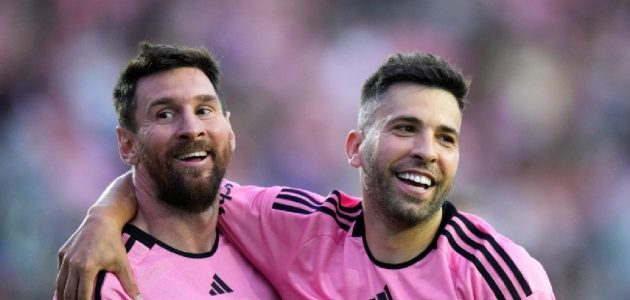 عقوبة لميسي وألبا بسبب غيابهما عن مواجهة نجوم الدوري الأمريكي 1 عقوبة لميسي وألبا بسبب غيابهما عن مواجهة نجوم الدوري الأمريكي