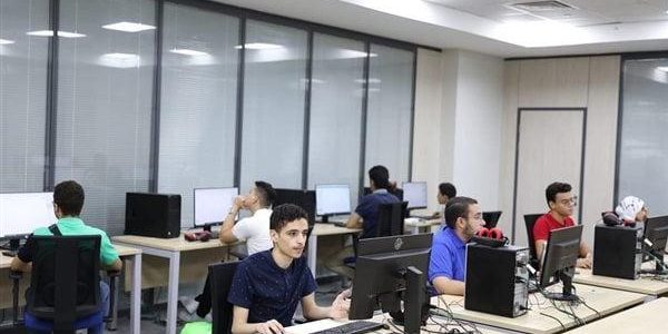 فرصتك الذهبية في 2025/2026 قائمة الكليات التي تستقبل طلاب الدبلومات الفنية والمعاهد العليا 1 فرصتك الذهبية في 2025/2026 قائمة الكليات التي تستقبل طلاب الدبلومات الفنية والمعاهد العليا