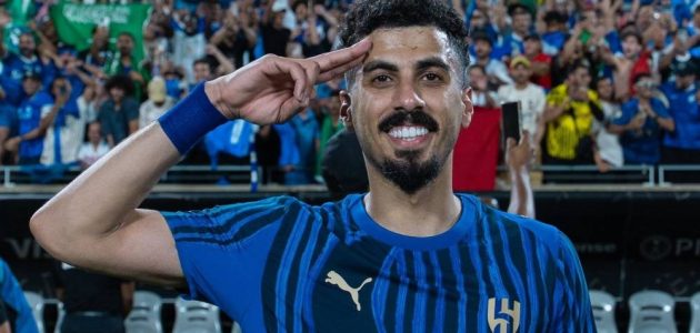 لاجامي يتألق في تصدي تاريخي لحماية مرمى الهلال خلال المباراة