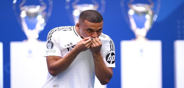 مبابي يتسلم القميص رقم 10 في ريال مدريد خلفًا لمودريتش 1 مبابي يتسلم القميص رقم 10 في ريال مدريد خلفًا لمودريتش