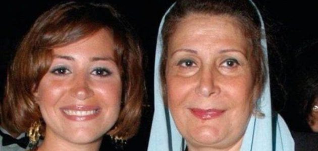 منة شلبي تكشف لـ عكاظ عن صحة والدتها بعد شائعات وفاتها وتؤكد أنها تعيش حياتها الطبيعية 1 منة شلبي تكشف لـ عكاظ عن صحة والدتها بعد شائعات وفاتها وتؤكد أنها تعيش حياتها الطبيعية