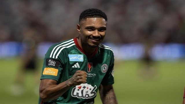 نادي سعودي يدخل سباق