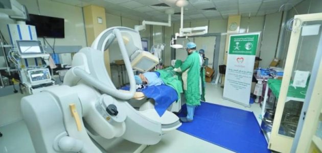 "نبض السعودية" ينجز 161 عملية جراحة وقسطرة قلبية في المكلا لتعزيز الرعاية الصحية