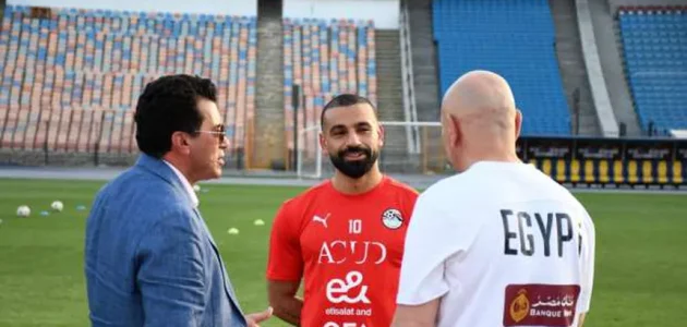 وزير الرياضة يكشف عن تفكير محمد صلاح في الاعتزال الدولي وعلاقته بالعميد في أفضل حالاتها 1 وزير الرياضة يكشف عن تفكير محمد صلاح في الاعتزال الدولي وعلاقته بالعميد في أفضل حالاتها