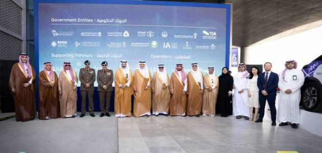 وزير النقل يطلق المرحلة التطبيقية الأولى للمركبات ذاتية القيادة في السعودية 1 وزير النقل يطلق المرحلة التطبيقية الأولى للمركبات ذاتية القيادة في السعودية