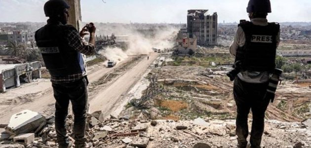 17 سياسياً أمريكياً يطالبون بحماية الصحفيين في غزة 1 17 سياسياً أمريكياً يطالبون بحماية الصحفيين في غزة