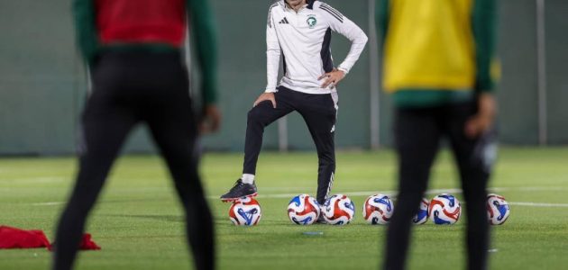 أخضر (19) يستعد لخطف كأس الخليج وفق تأكيدات سيرجيو أنطونيو قبل انطلاق البطولة غداً 1 أخضر (19) يستعد لخطف كأس الخليج وفق تأكيدات سيرجيو أنطونيو قبل انطلاق البطولة غداً
