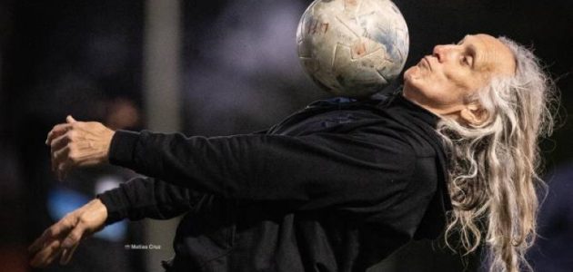 أكبر لاعب في العالم يكشف لـ عكاظ عن رقمه بعيدًا عن ميسي ورونالدو ويؤكد استمراره في الملاعب 1 أكبر لاعب في العالم يكشف لـ عكاظ عن رقمه بعيدًا عن ميسي ورونالدو ويؤكد استمراره في الملاعب