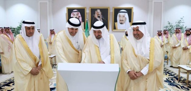 أمير منطقة نجران يطلق ثلاثة مشروعات طرق جديدة بتكلفة 110 ملايين ريال 1 أمير منطقة نجران يطلق ثلاثة مشروعات طرق جديدة بتكلفة 110 ملايين ريال