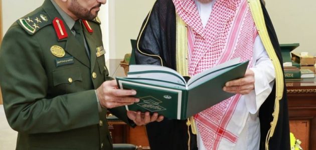 أمير نجران يستعرض تقرير أعمال جوازات المنطقة في خطوة لتعزيز الخدمات الأمنية 1 أمير نجران يستعرض تقرير أعمال جوازات المنطقة في خطوة لتعزيز الخدمات الأمنية