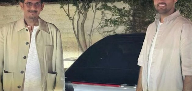 الأمير نواف بن سعد يثير الجدل بلوحة سيارة تحمل اسم الهلال والجمهور يطالب بالصفقات 1 الأمير نواف بن سعد يثير الجدل بلوحة سيارة تحمل اسم الهلال والجمهور يطالب بالصفقات