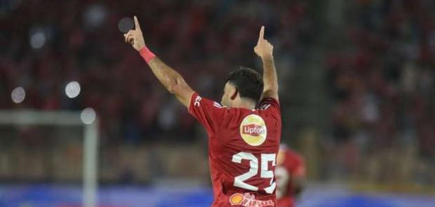 الأهلي يتصدر ترتيب الدوري المصري بعد انتصاره على فاركو 1 الأهلي يتصدر ترتيب الدوري المصري بعد انتصاره على فاركو