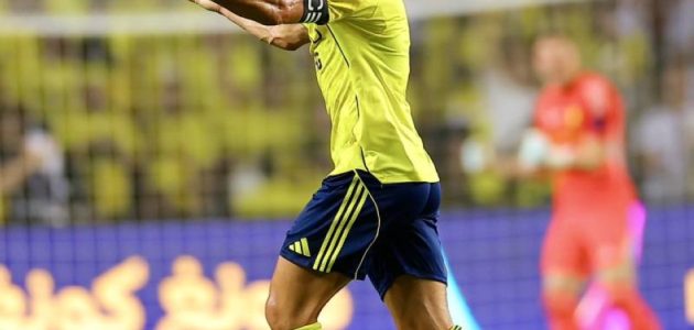 الأهلي يتفوق على كابوس رونالدو في نهائي السوبر ويحقق 23 انتصارًا مميزًا 1 الأهلي يتفوق على كابوس رونالدو في نهائي السوبر ويحقق 23 انتصارًا مميزًا